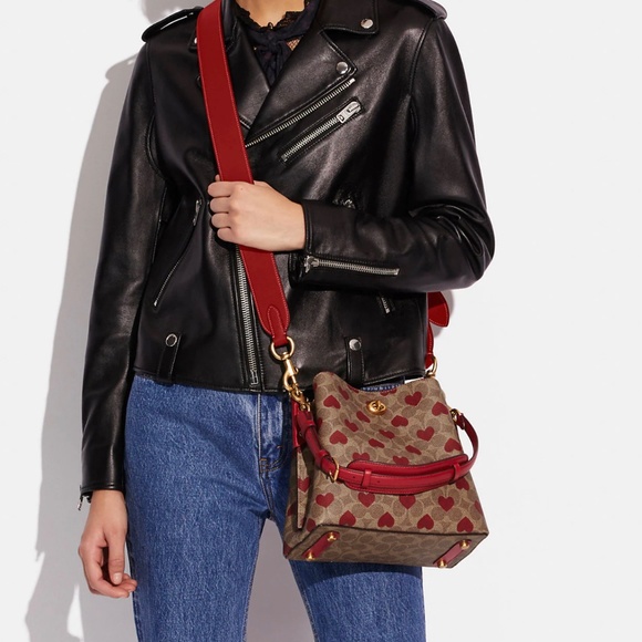 Coach Handbags - Coach Willow Bucket Bag In Signature Canvas With Heart Print BRAND NEW